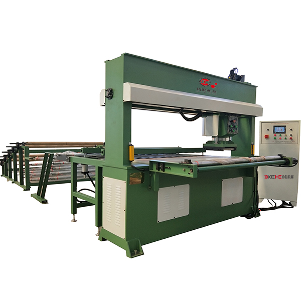 Abrasive paper disc cutting machine